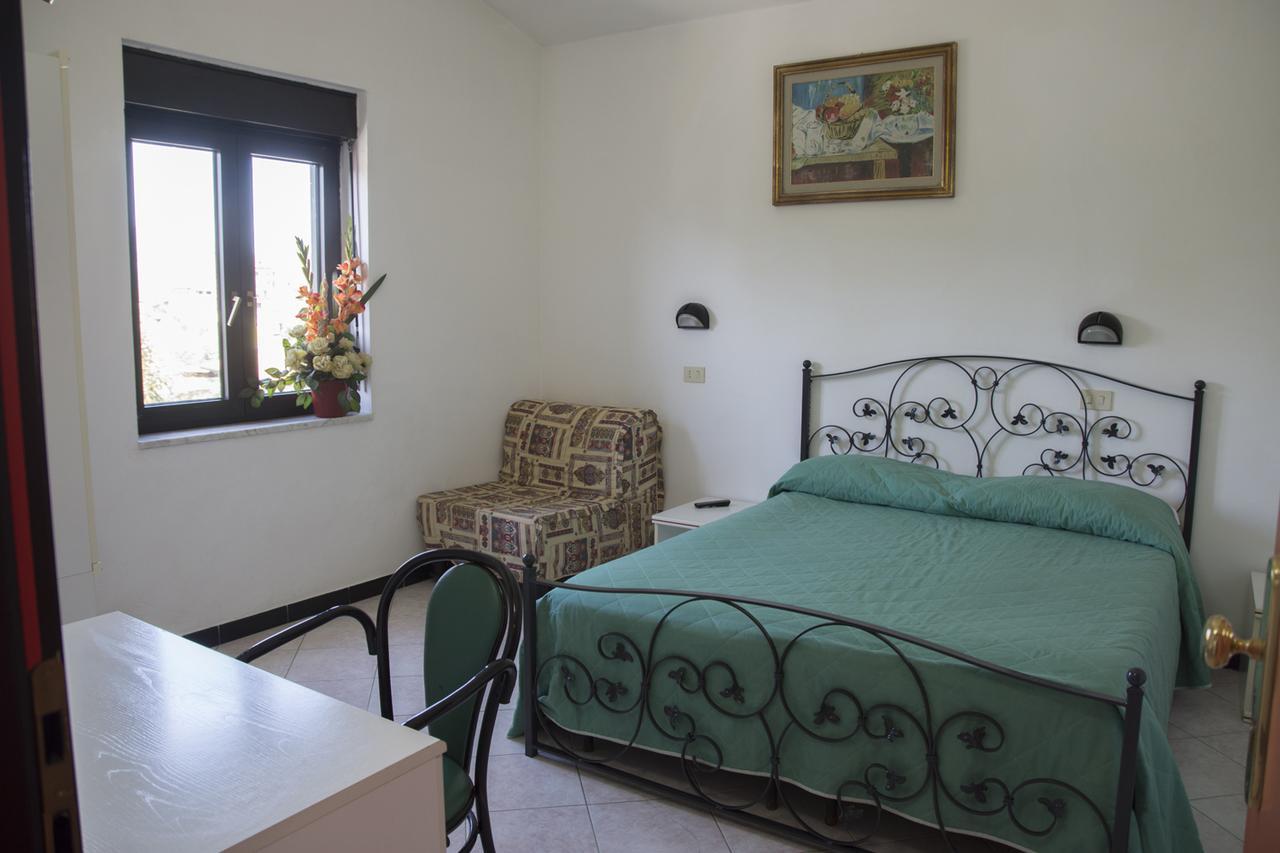 Ristorante Albergo Gerardo Di Masi Caposele Εξωτερικό φωτογραφία