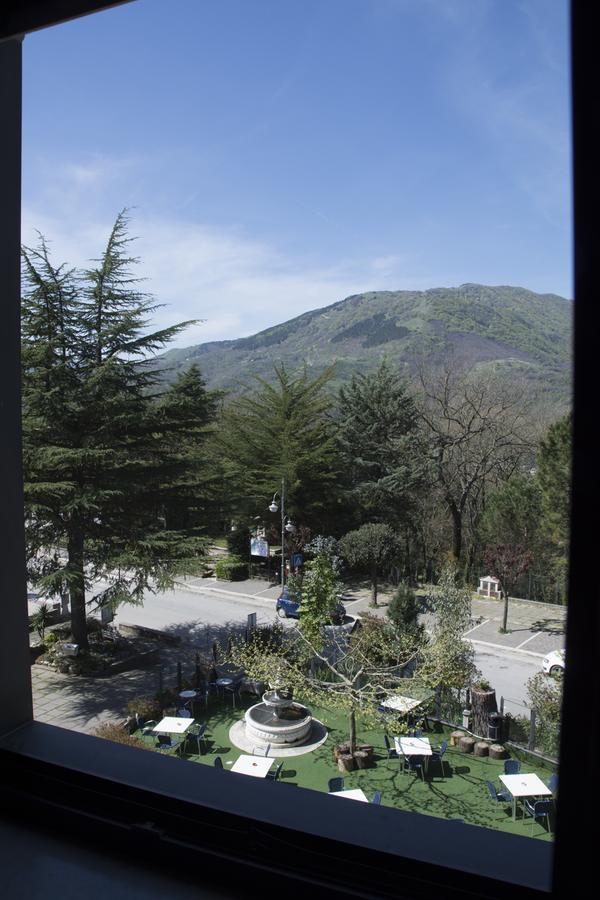 Ristorante Albergo Gerardo Di Masi Caposele Εξωτερικό φωτογραφία