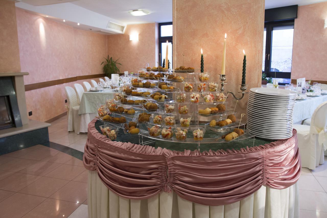 Ristorante Albergo Gerardo Di Masi Caposele Εξωτερικό φωτογραφία